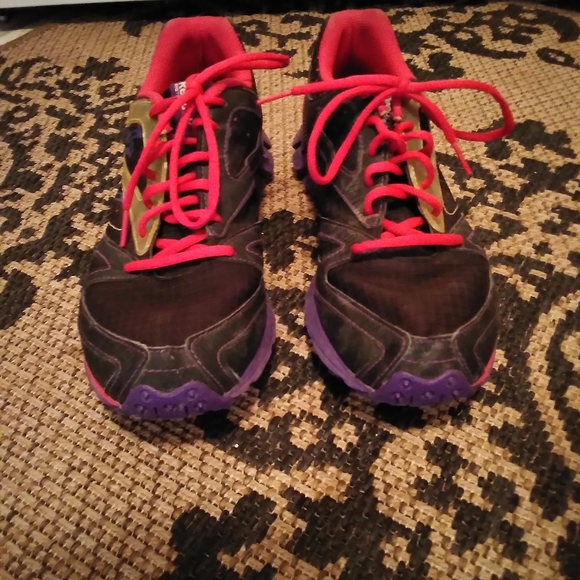 Women's Reebok Running Shoes 10 - Picture 2 of 5
